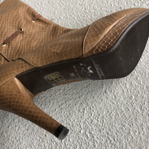 Short boots - Picture 2 of 4